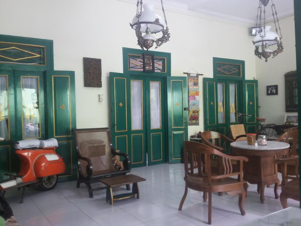 Pendopo Andari Homestay Yogyakarta Exterior photo