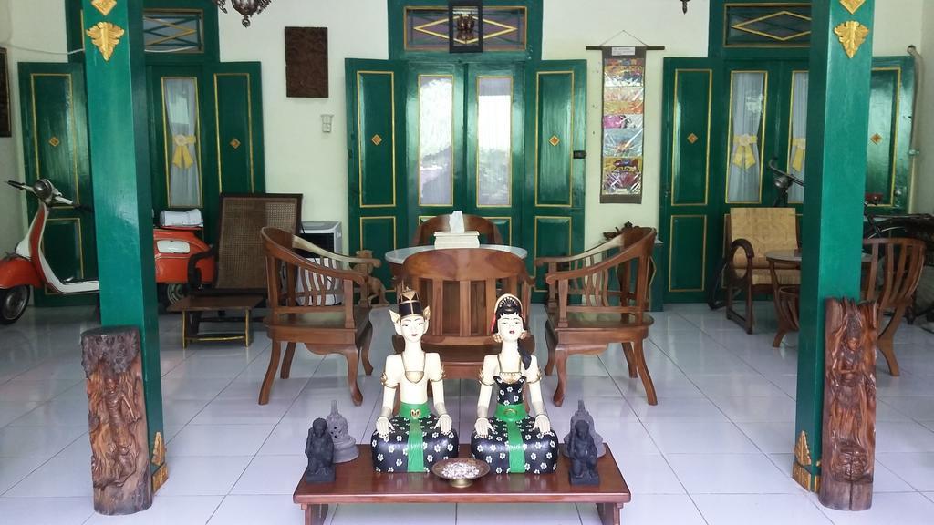 Pendopo Andari Homestay Yogyakarta Exterior photo