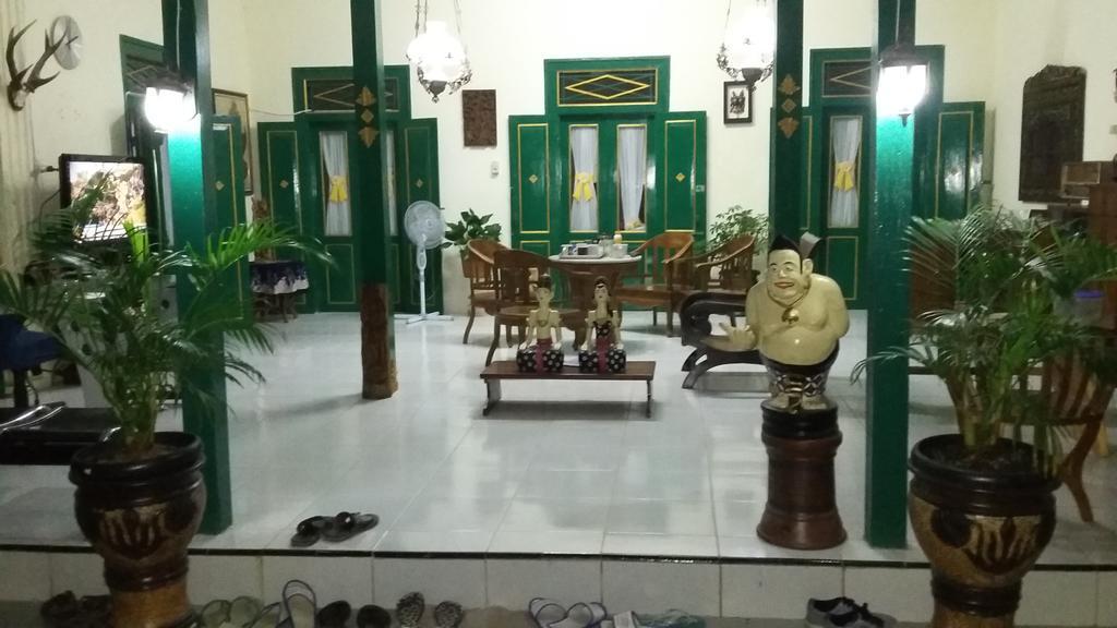 Pendopo Andari Homestay Yogyakarta Exterior photo