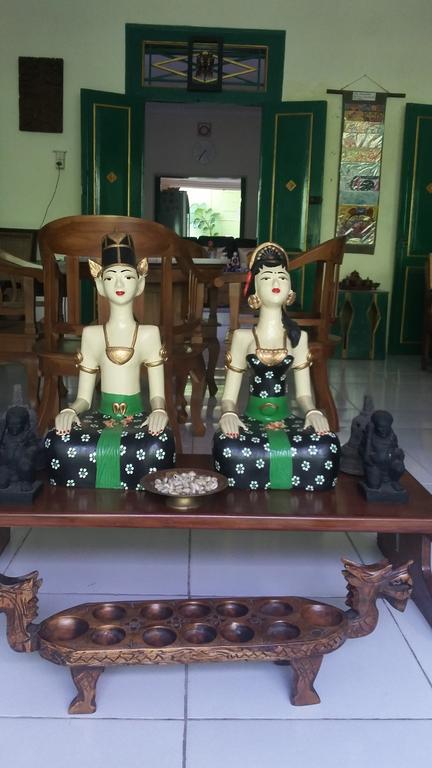 Pendopo Andari Homestay Yogyakarta Exterior photo