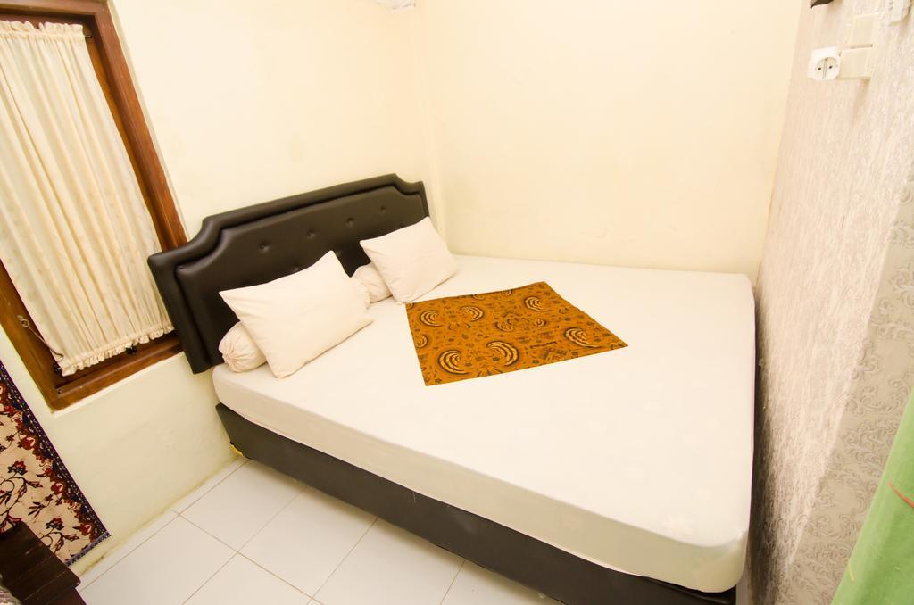 Pendopo Andari Homestay Yogyakarta Exterior photo