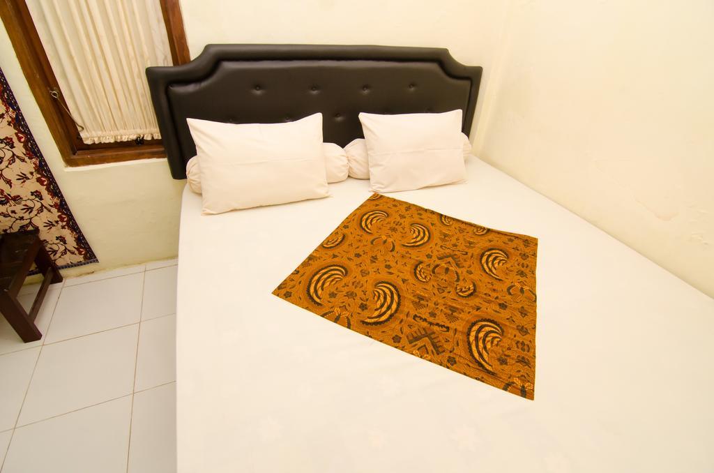 Pendopo Andari Homestay Yogyakarta Exterior photo