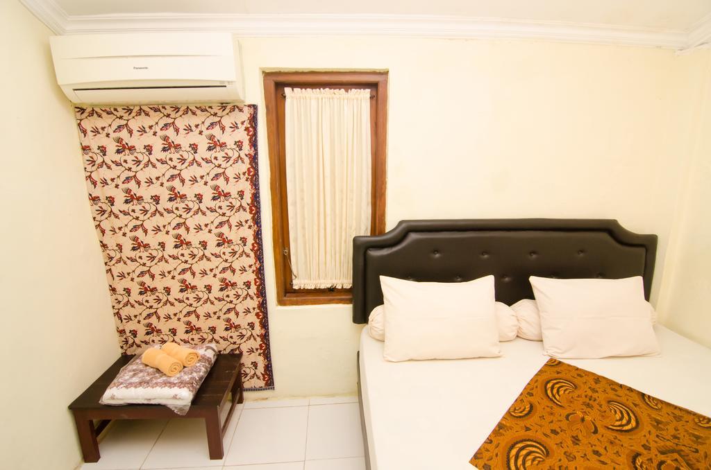 Pendopo Andari Homestay Yogyakarta Exterior photo