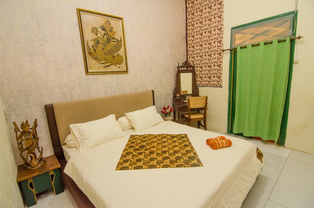 Pendopo Andari Homestay Yogyakarta Exterior photo
