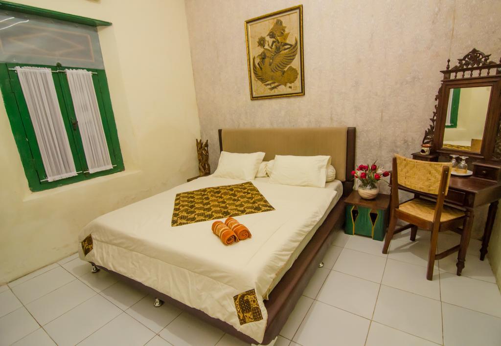 Pendopo Andari Homestay Yogyakarta Exterior photo