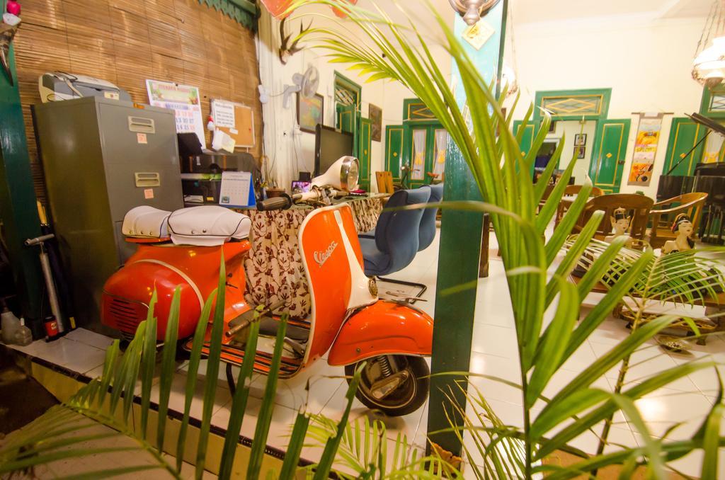 Pendopo Andari Homestay Yogyakarta Exterior photo