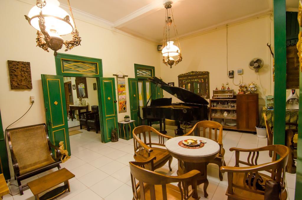 Pendopo Andari Homestay Yogyakarta Exterior photo