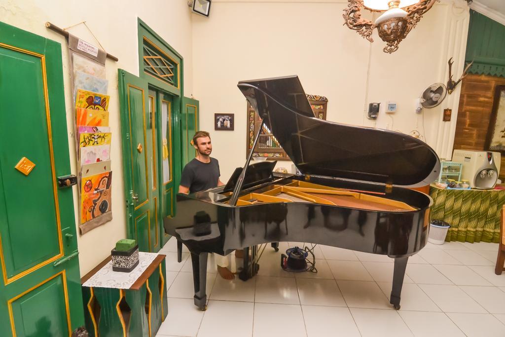 Pendopo Andari Homestay Yogyakarta Exterior photo