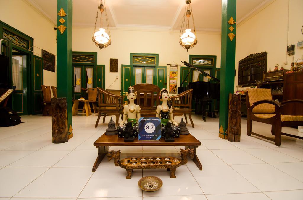 Pendopo Andari Homestay Yogyakarta Exterior photo