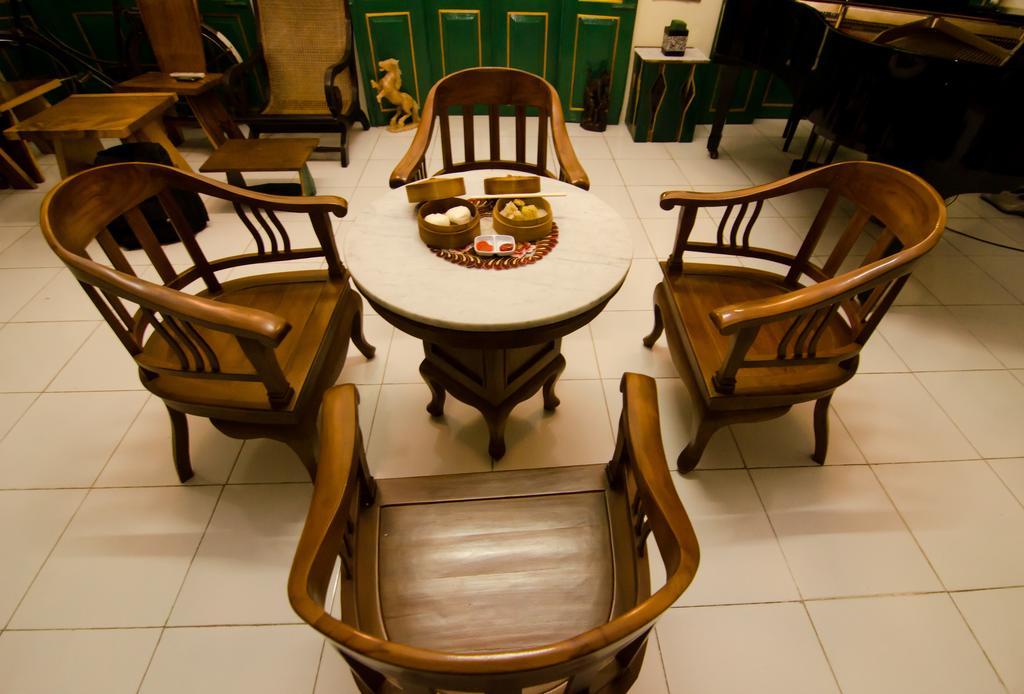 Pendopo Andari Homestay Yogyakarta Exterior photo