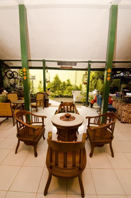 Pendopo Andari Homestay Yogyakarta Exterior photo