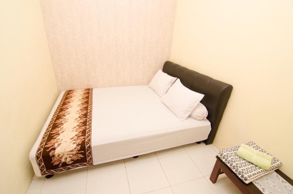 Pendopo Andari Homestay Yogyakarta Exterior photo