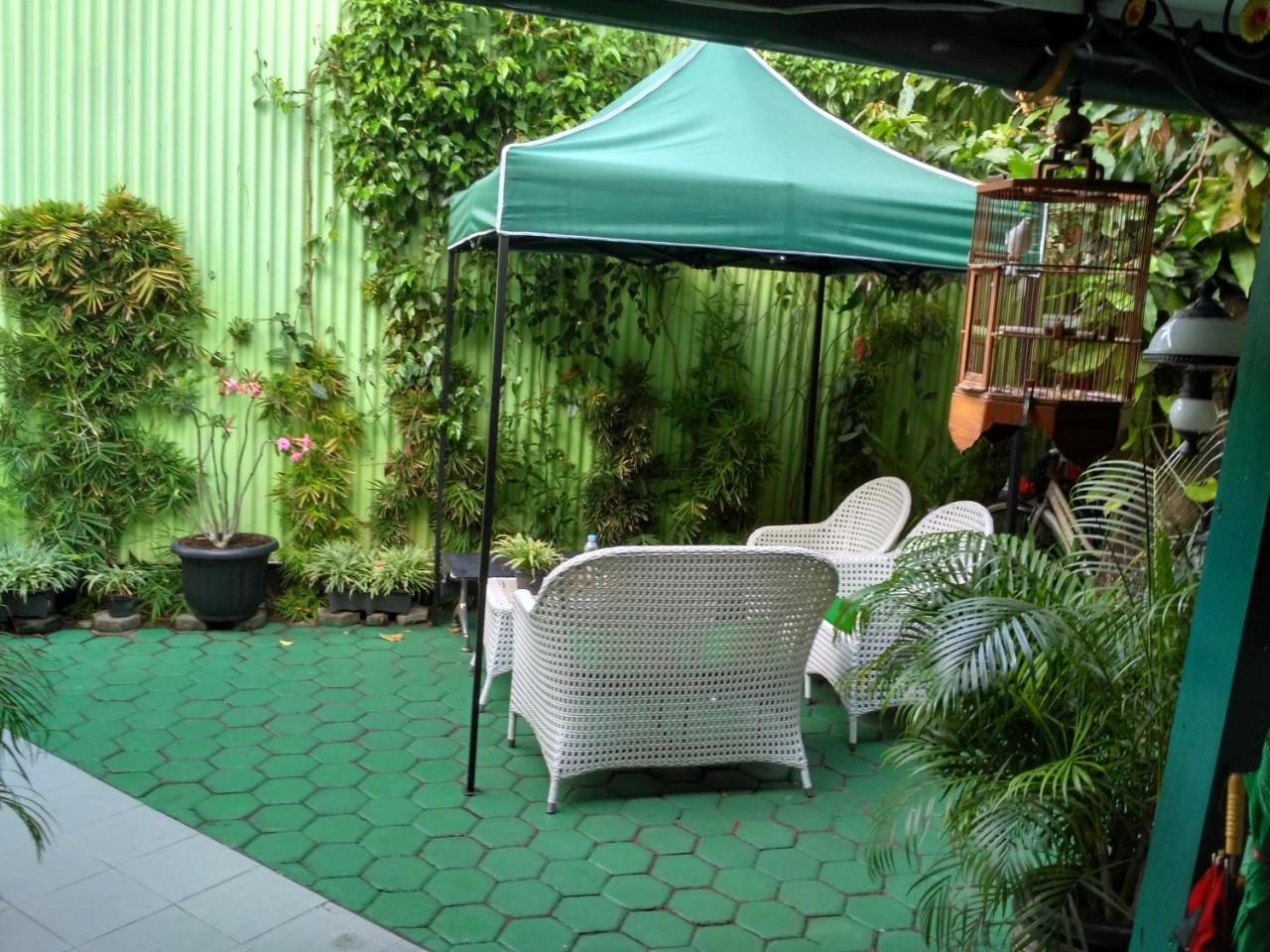 Pendopo Andari Homestay Yogyakarta Exterior photo