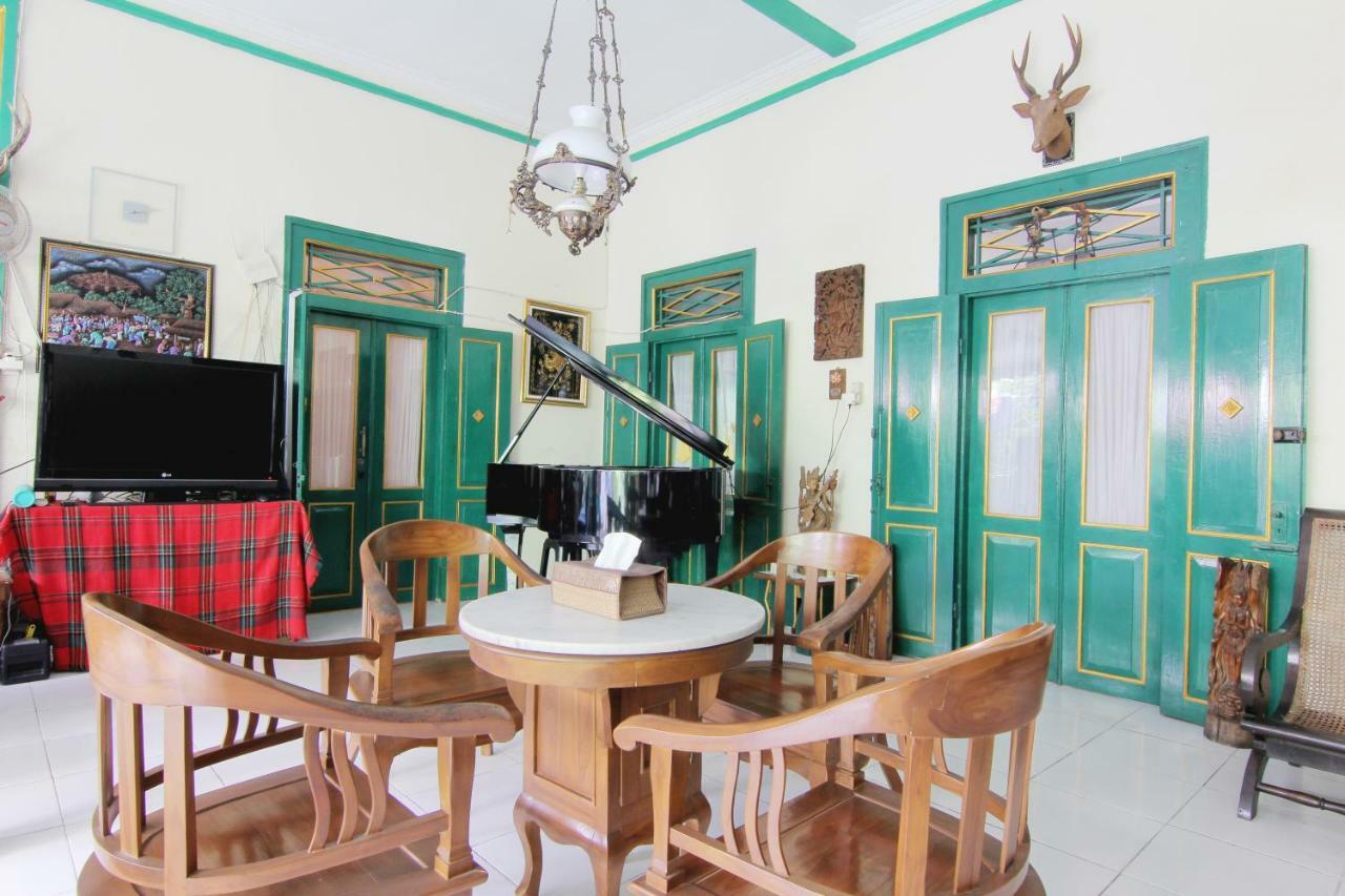 Pendopo Andari Homestay Yogyakarta Exterior photo