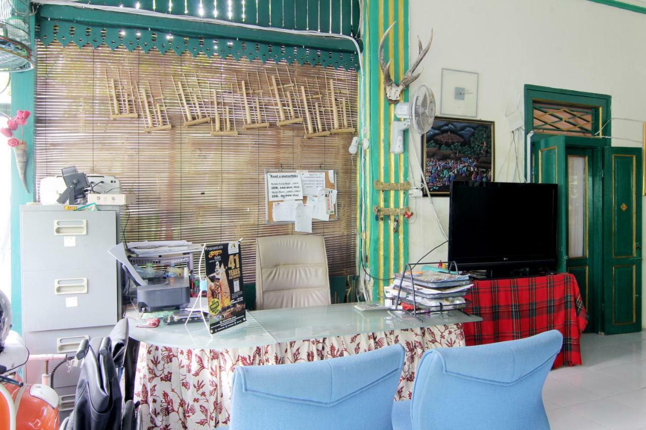 Pendopo Andari Homestay Yogyakarta Exterior photo