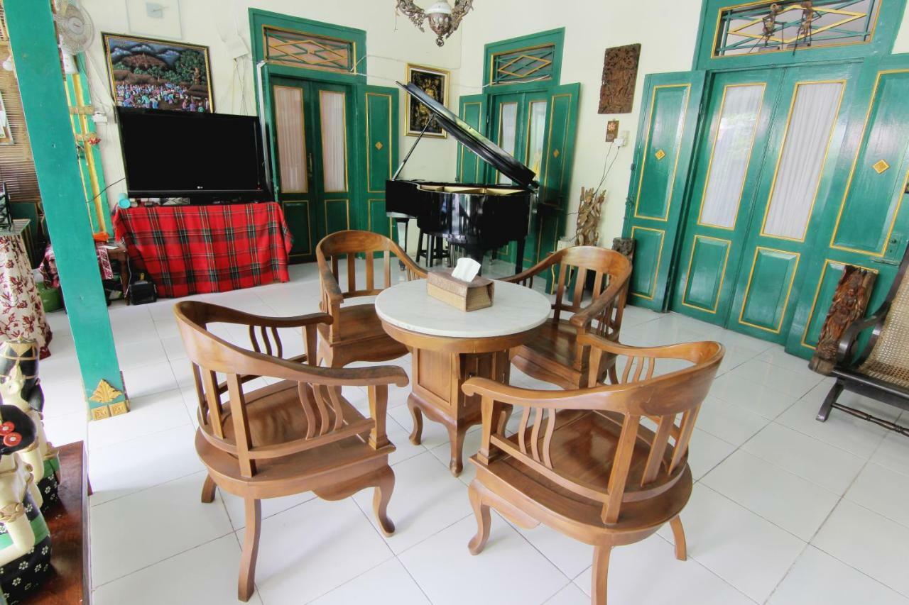 Pendopo Andari Homestay Yogyakarta Exterior photo