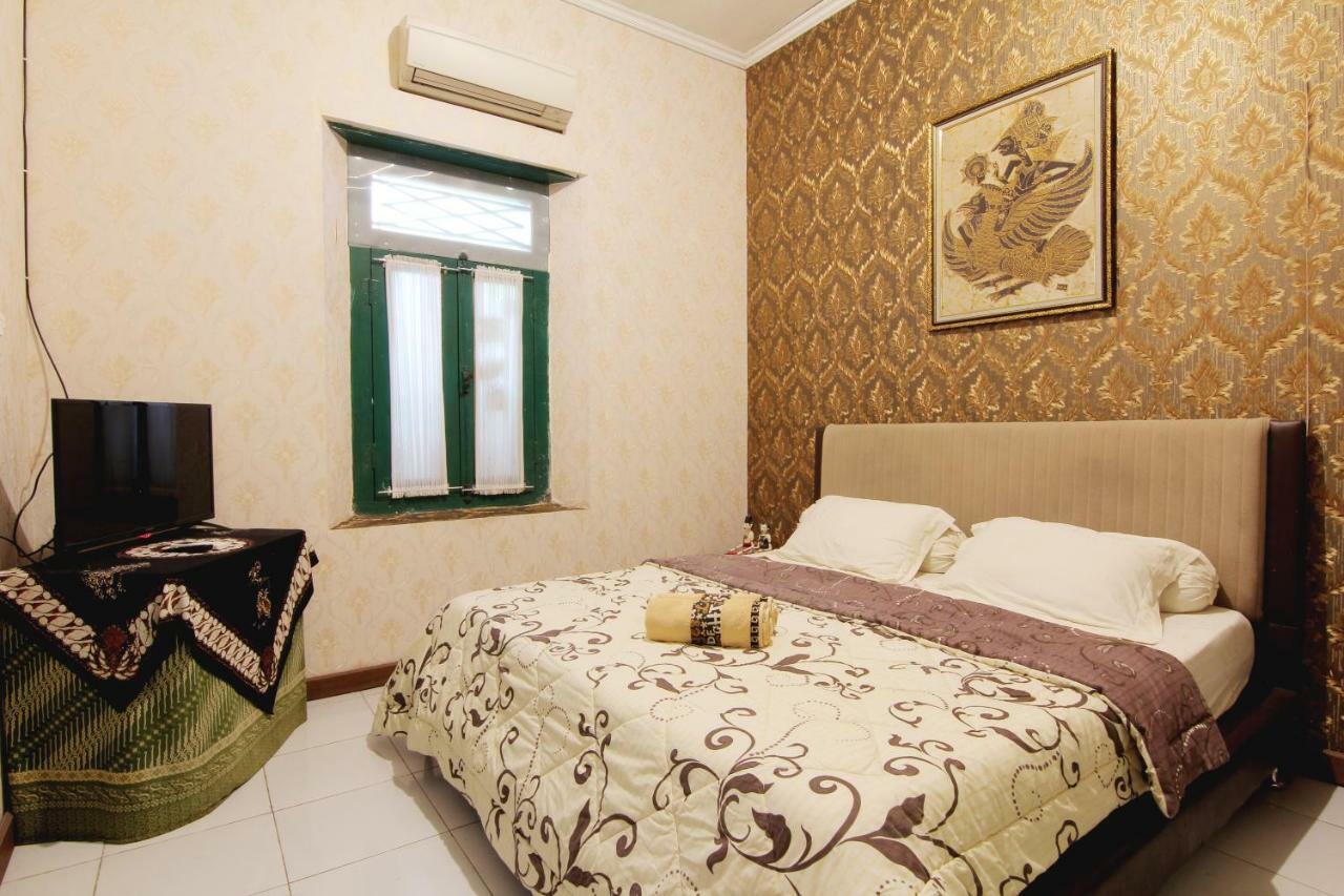 Pendopo Andari Homestay Yogyakarta Exterior photo