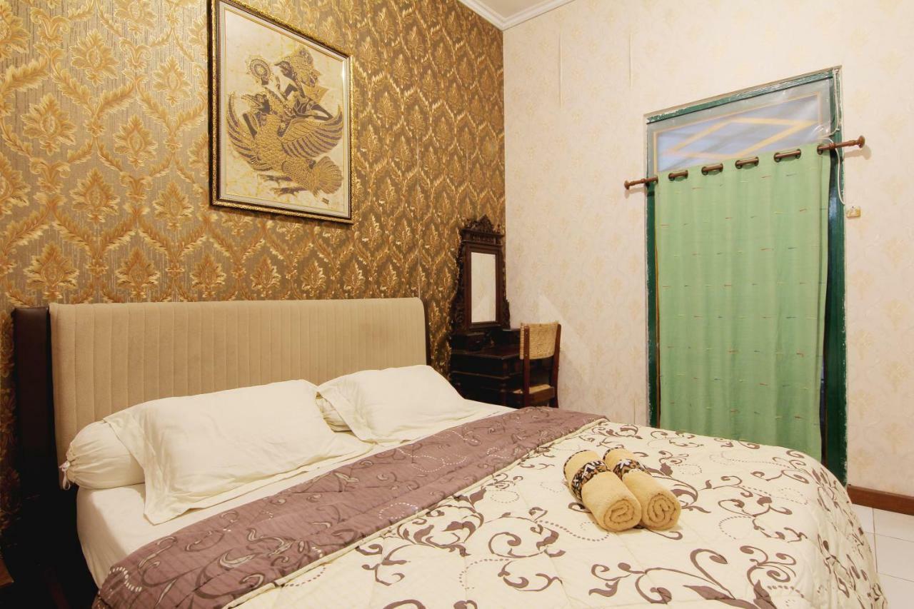 Pendopo Andari Homestay Yogyakarta Exterior photo