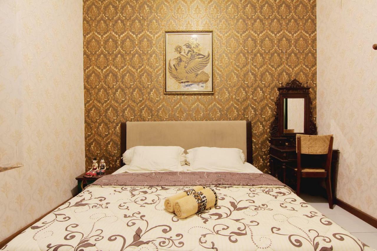 Pendopo Andari Homestay Yogyakarta Exterior photo